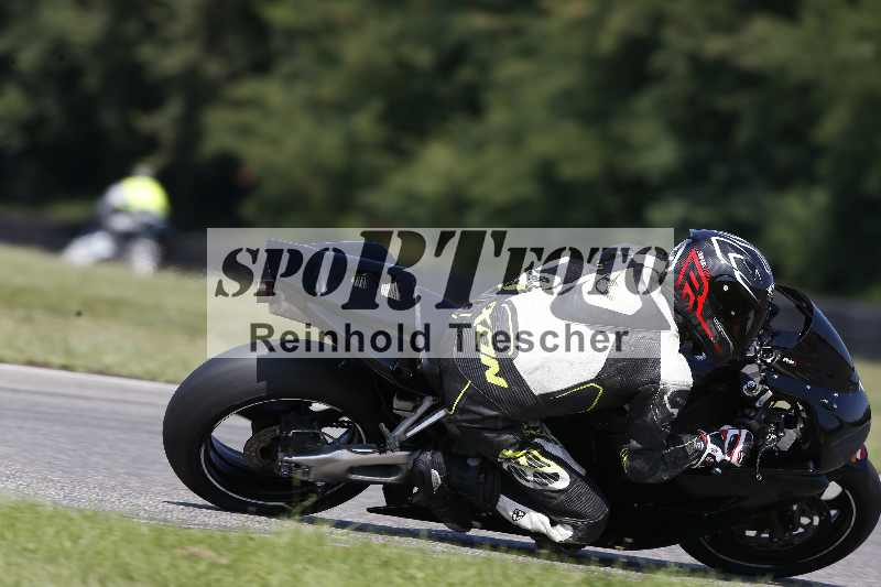 /44 09.08.2025 Plüss Moto Sport ADR/Freies Fahren/backside